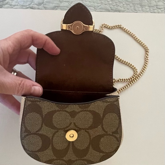 Coach over the shoulder bag - Picture 7 of 10